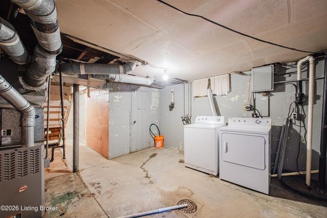 3316 Algonquin Pkwy, Louisville, KY 40211
