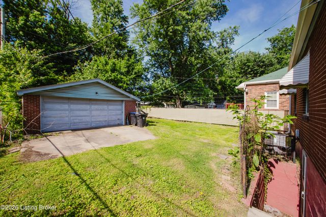 3316 Algonquin Pkwy, Louisville, KY 40211