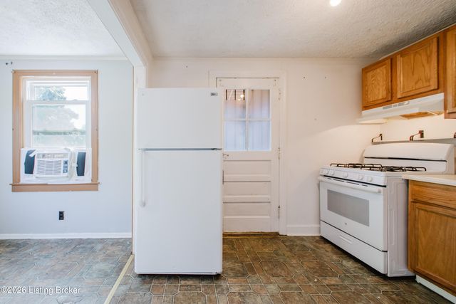 3316 Algonquin Pkwy, Louisville, KY 40211