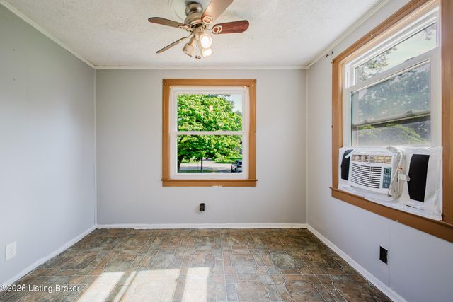 3316 Algonquin Pkwy, Louisville, KY 40211