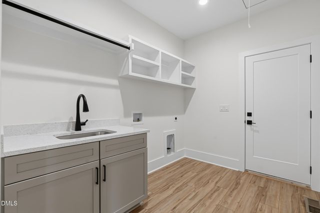 113 Ottawa Drive, Louisburg, NC 27549