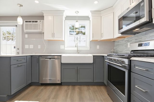 20 Olde Country Village Road, Londonderry, NH 03053