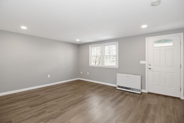 20 Olde Country Village Road, Londonderry, NH 03053