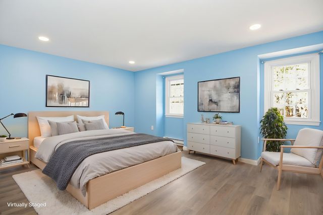 20 Olde Country Village Road, Londonderry, NH 03053