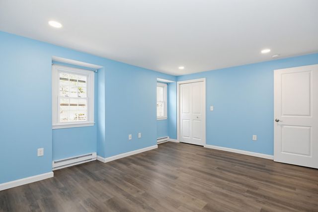 20 Olde Country Village Road, Londonderry, NH 03053