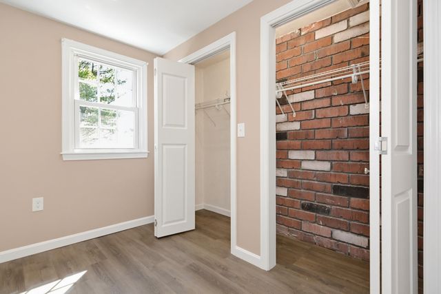 20 Olde Country Village Road, Londonderry, NH 03053