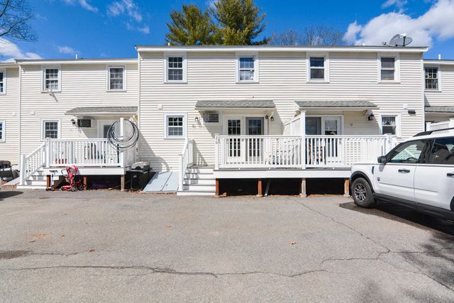 20 Olde Country Village Road, Londonderry, NH 03053