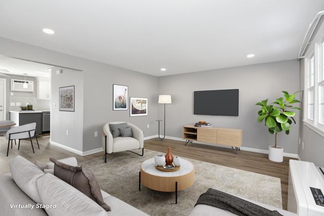 20 Olde Country Village Road, Londonderry, NH 03053