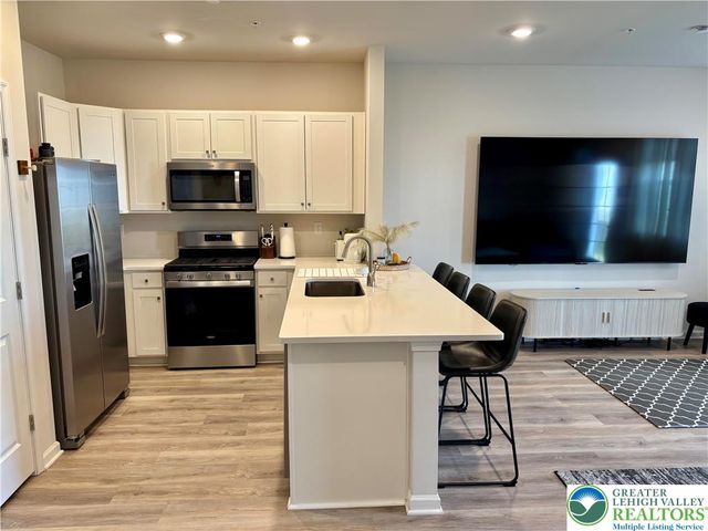 1237 MARTIN Road, Upper Macungie Twp, PA 18031