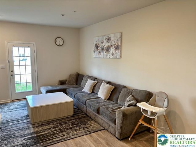 1237 MARTIN Road, Upper Macungie Twp, PA 18031