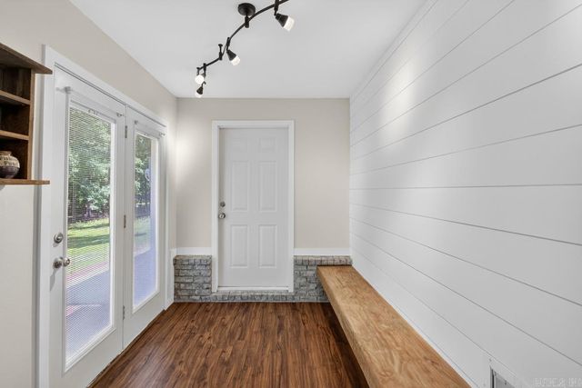 1500 Elmwood Road, Benton, AR 72015