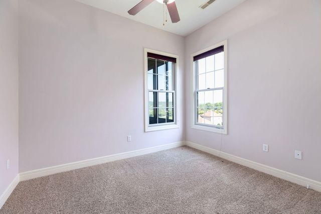 185 Stoney Pointe Drive, Hollister, MO 65672