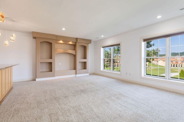 185 Stoney Pointe Drive, Hollister, MO 65672