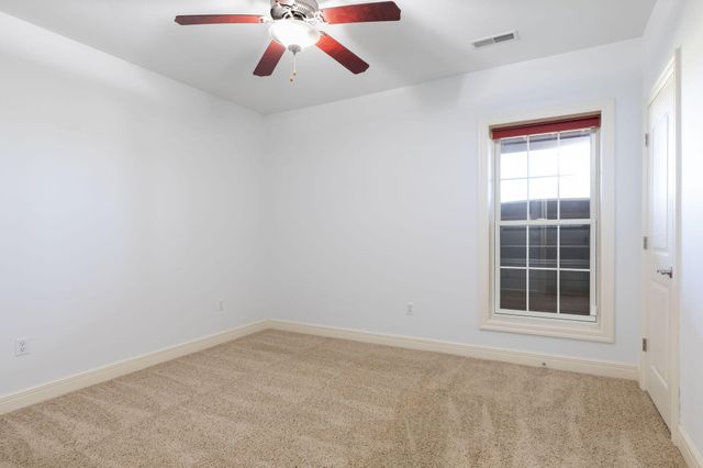 185 Stoney Pointe Drive, Hollister, MO 65672