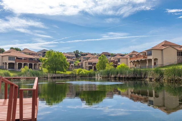 185 Stoney Pointe Drive, Hollister, MO 65672