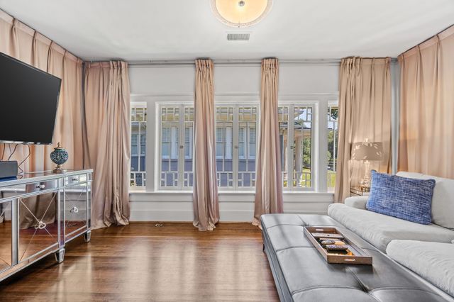 5617 Swiss Avenue, Dallas, TX 75214