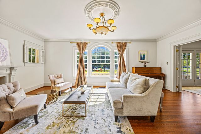 5617 Swiss Avenue, Dallas, TX 75214