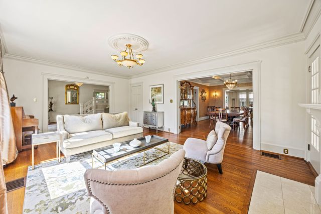 5617 Swiss Avenue, Dallas, TX 75214