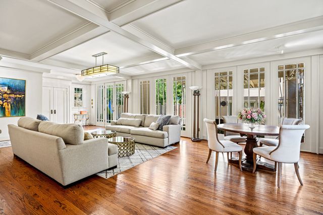 5617 Swiss Avenue, Dallas, TX 75214