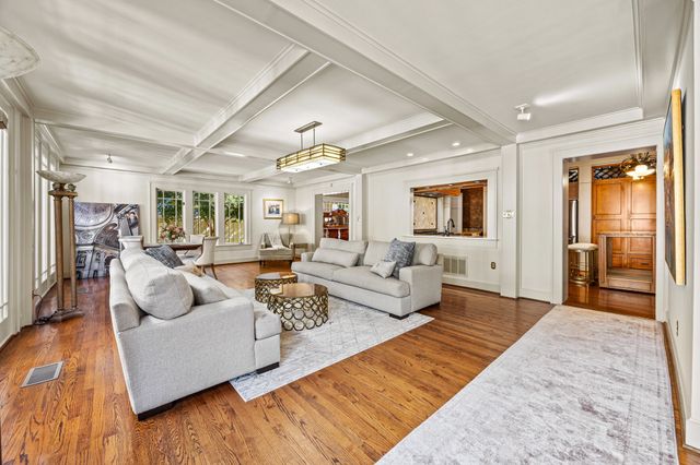 5617 Swiss Avenue, Dallas, TX 75214