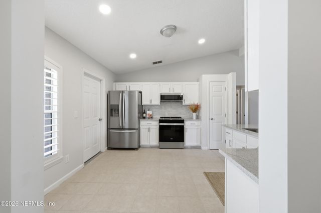 13762 SEA MIST Drive, Jacksonville, FL 32224