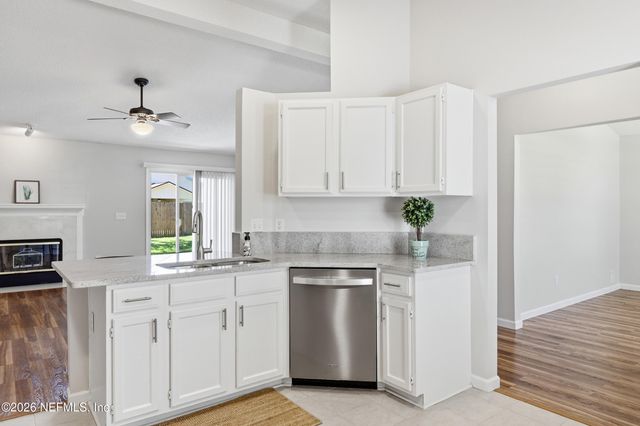 13762 SEA MIST Drive, Jacksonville, FL 32224