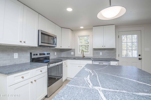 6223 Babelay Rd, Knoxville, TN 37924