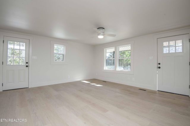 6223 Babelay Rd, Knoxville, TN 37924