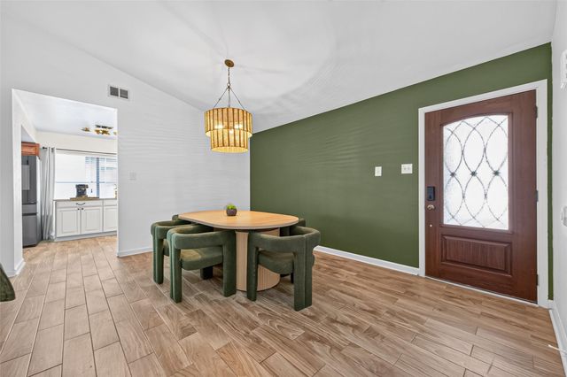1 Still Glen Court, The Woodlands, TX 77381