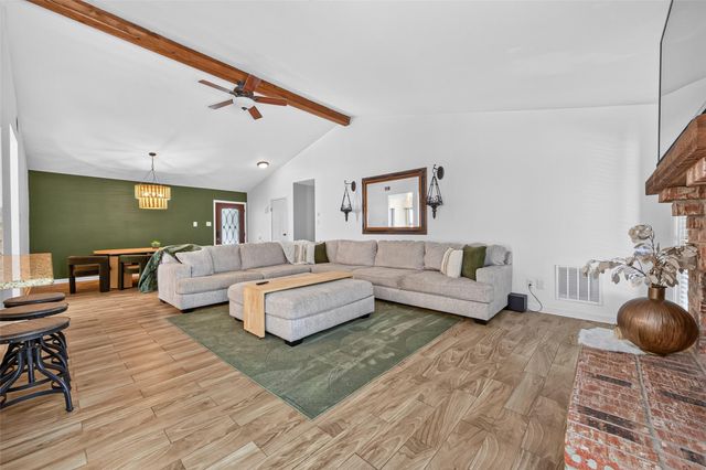 1 Still Glen Court, The Woodlands, TX 77381