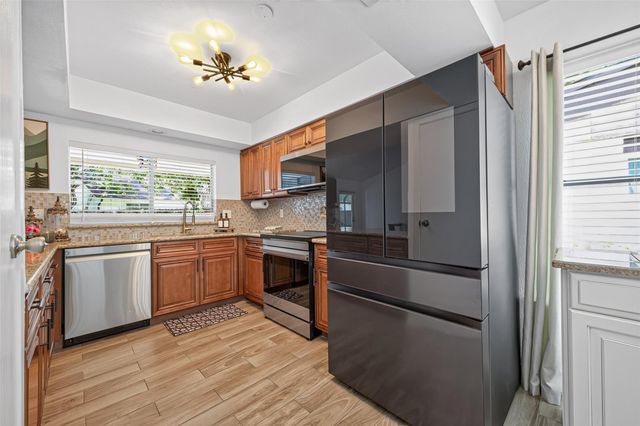 1 Still Glen Court, The Woodlands, TX 77381