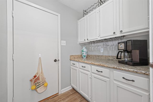 1 Still Glen Court, The Woodlands, TX 77381