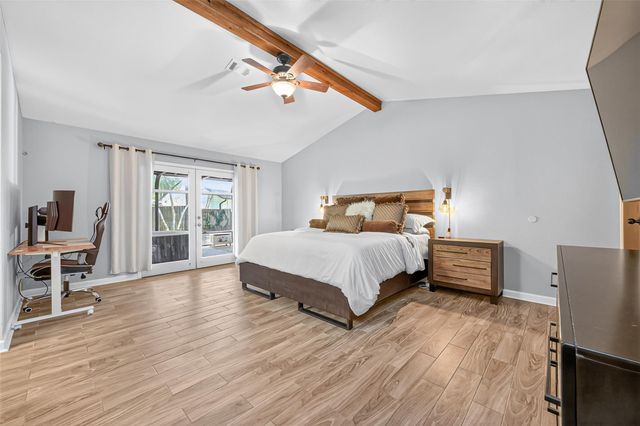 1 Still Glen Court, The Woodlands, TX 77381