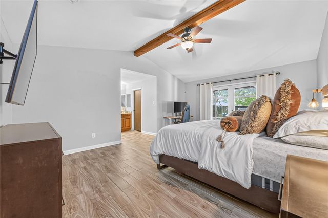 1 Still Glen Court, The Woodlands, TX 77381