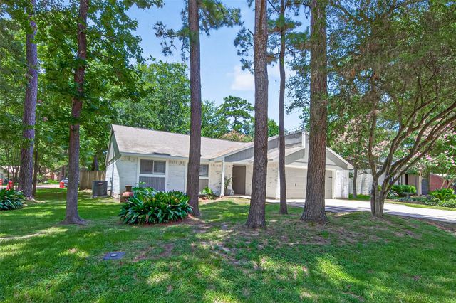 1 Still Glen Court, The Woodlands, TX 77381