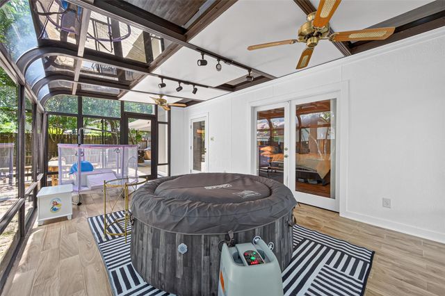 1 Still Glen Court, The Woodlands, TX 77381
