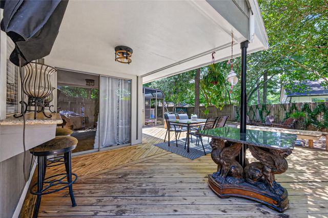 1 Still Glen Court, The Woodlands, TX 77381