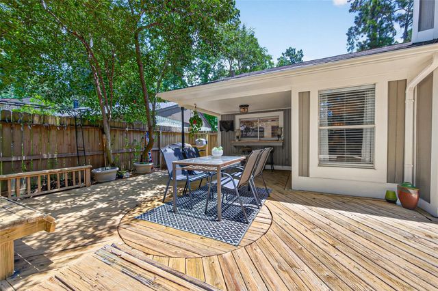 1 Still Glen Court, The Woodlands, TX 77381