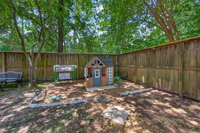 1 Still Glen Court, The Woodlands, TX 77381