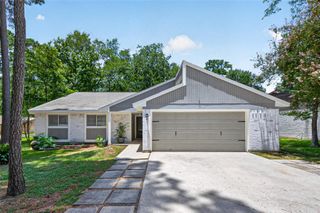 1 Still Glen Court, The Woodlands, TX 77381