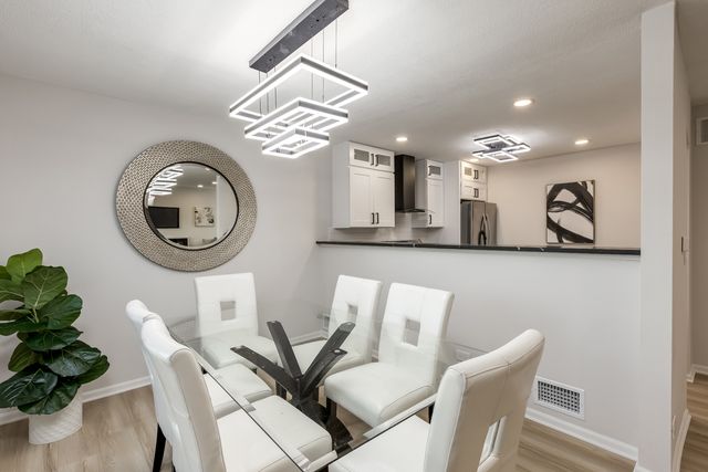 1842 Nautilus Lane, Hanover Park, IL 60133