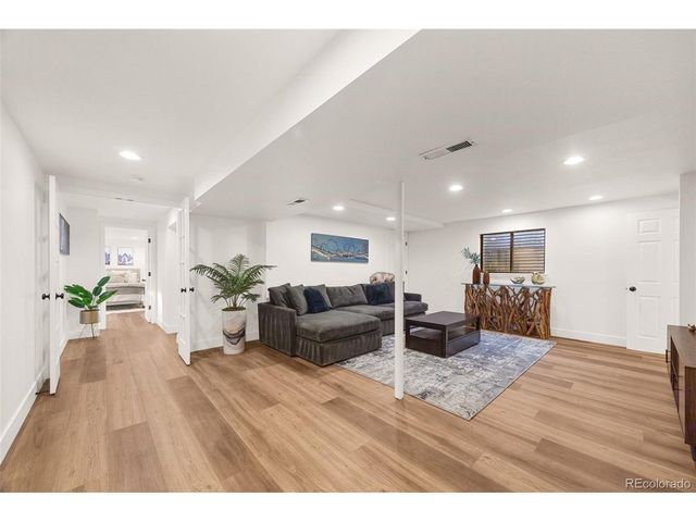102 Jackson Cir, Louisville, CO 80027