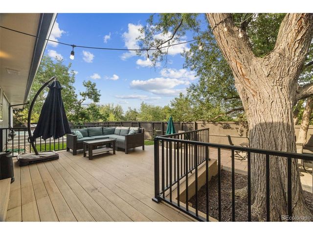 102 Jackson Cir, Louisville, CO 80027