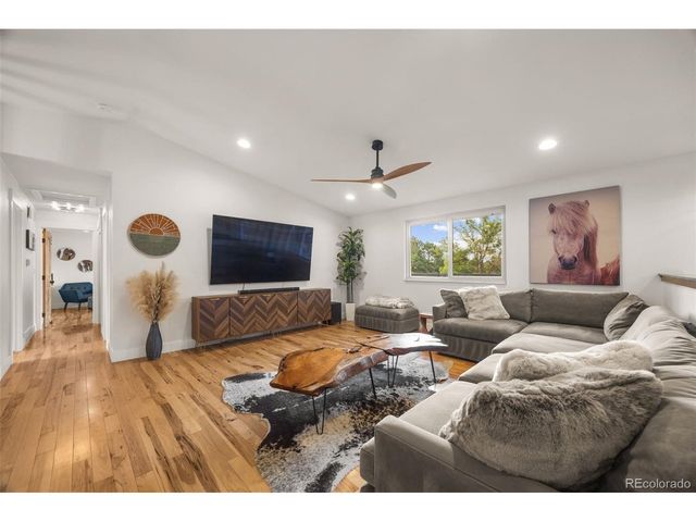 102 Jackson Cir, Louisville, CO 80027