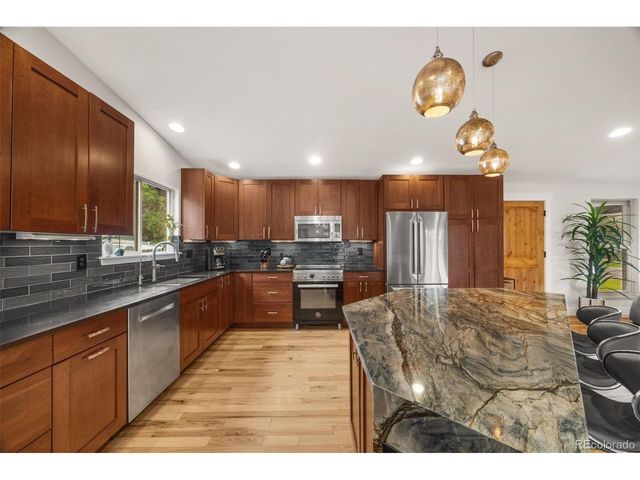102 Jackson Cir, Louisville, CO 80027