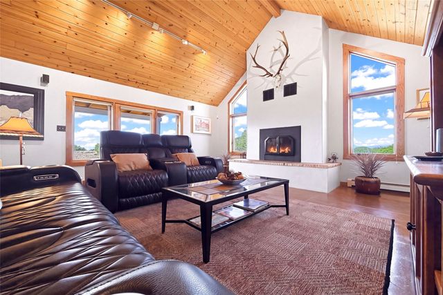 21 Los Prados, Santa Fe, NM 87506