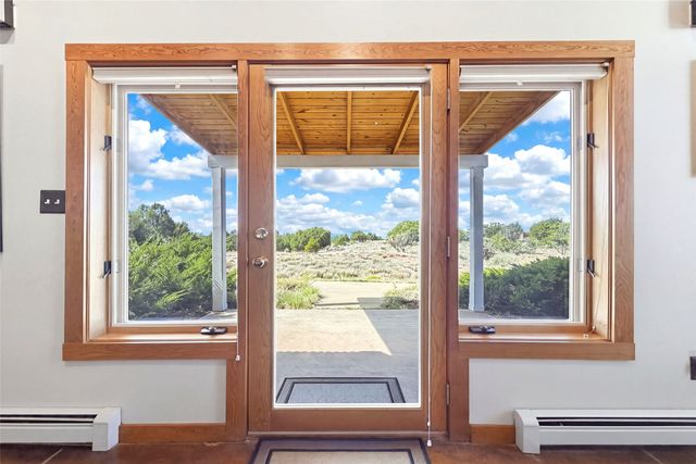 21 Los Prados, Santa Fe, NM 87506
