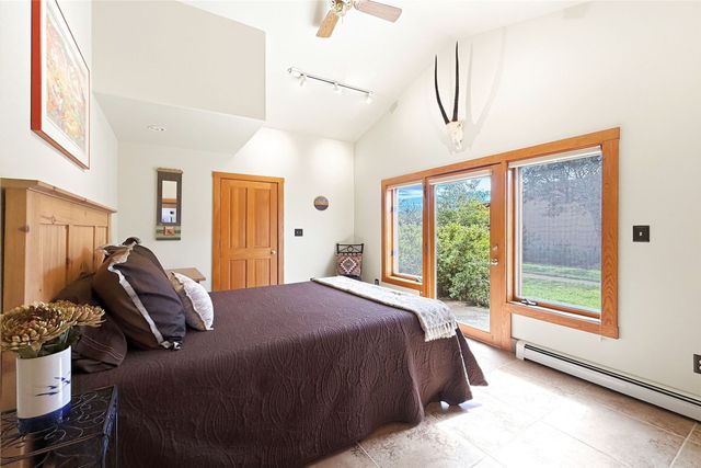21 Los Prados, Santa Fe, NM 87506