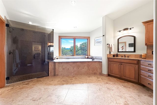 21 Los Prados, Santa Fe, NM 87506