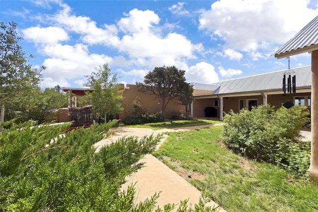21 Los Prados, Santa Fe, NM 87506